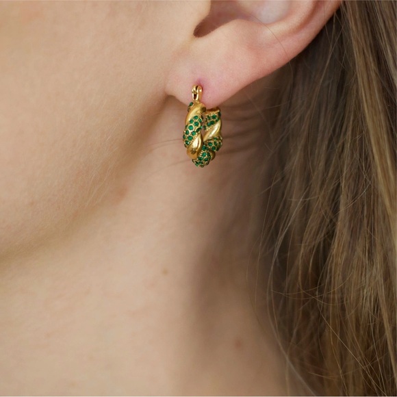 NEW💎24K Gold Twisted Hoop Earrings*Gold Hoops*Green Zircon Earrings* - Picture 4 of 5